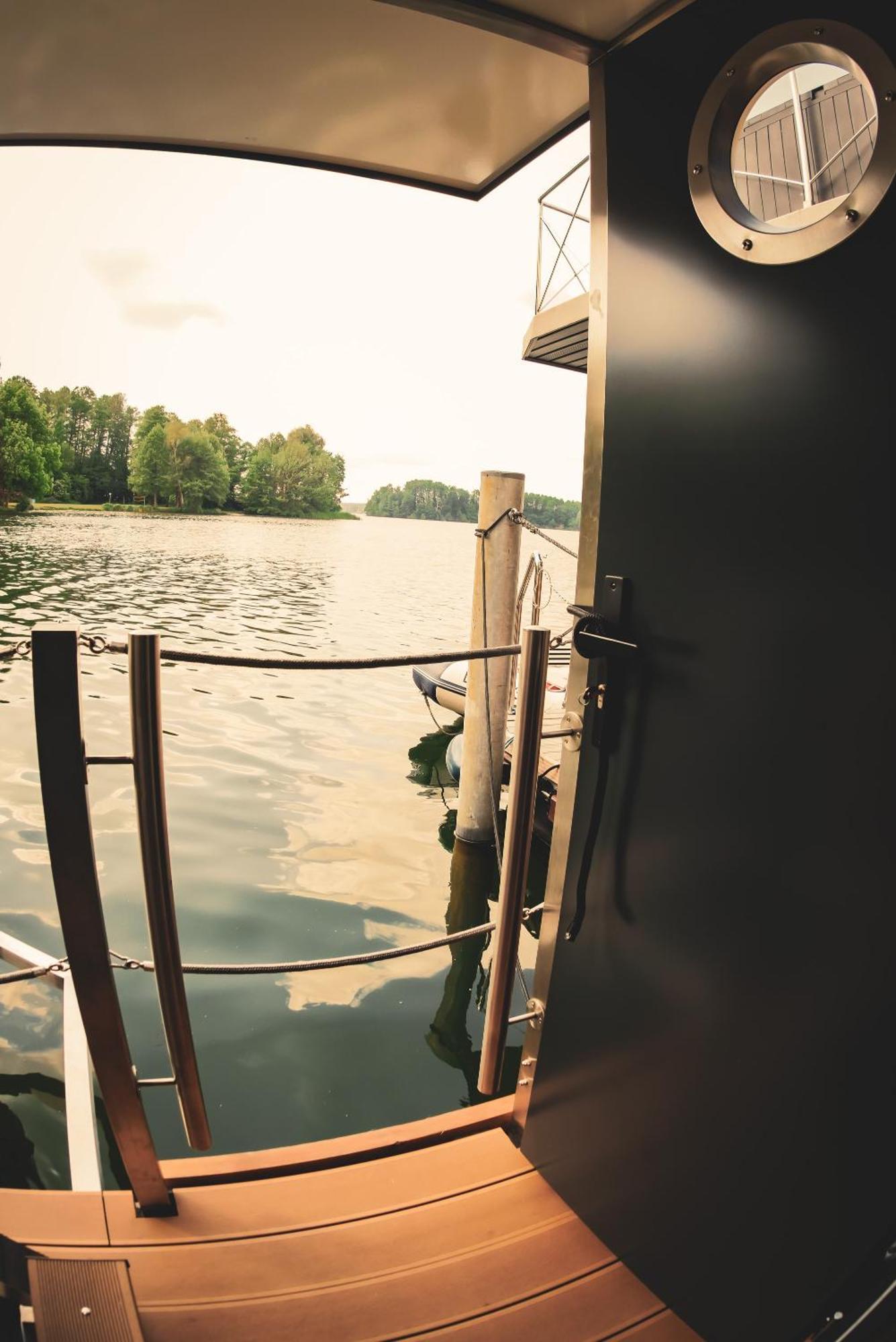 Traumzeitboot2 Auf Dem Scharmuetzelsee Bad Saarow Buitenkant foto